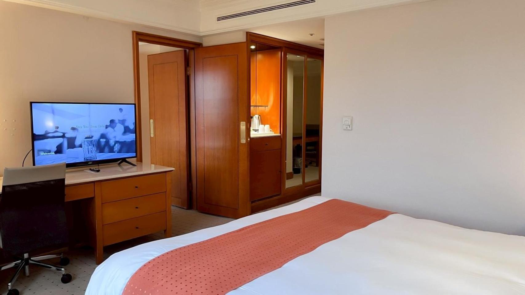 Hione Holiday Hotel Taipei Exterior photo