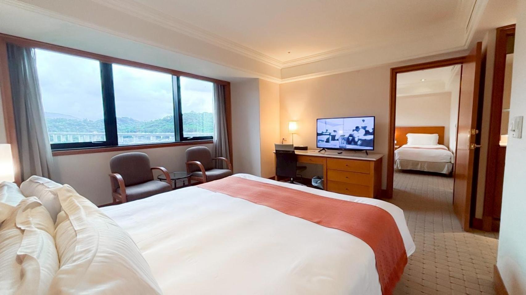 Hione Holiday Hotel Taipei Exterior photo